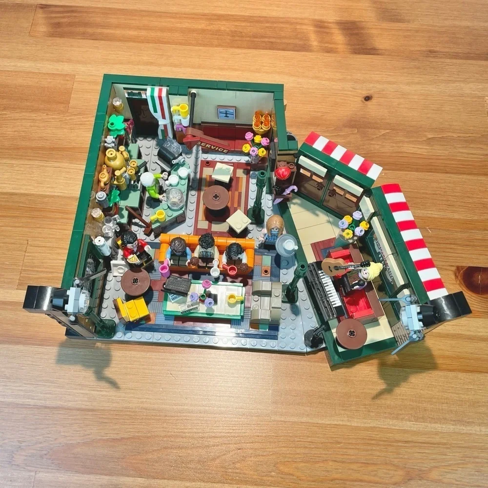 LEGO Ideas Friends Central Perk Complete Set 21319 Ross Rachel Chandler Monica